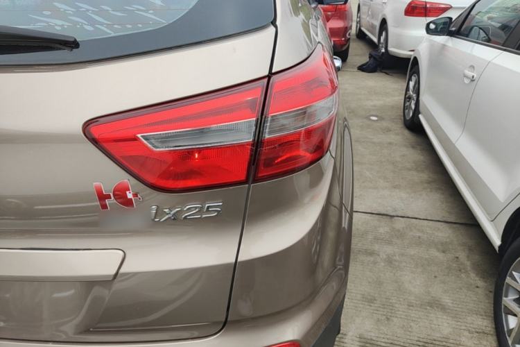 Used Hyundai ix25 2015 1.6L Automatic Two-Wheel Drive Smart GLS Trim Right Rear Taillight