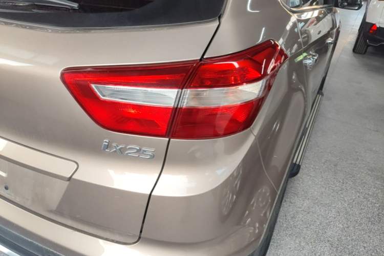 Used Hyundai ix25 2015 1.6L Automatic Two-Wheel Drive Smart GLS Trim Right Rear Taillight