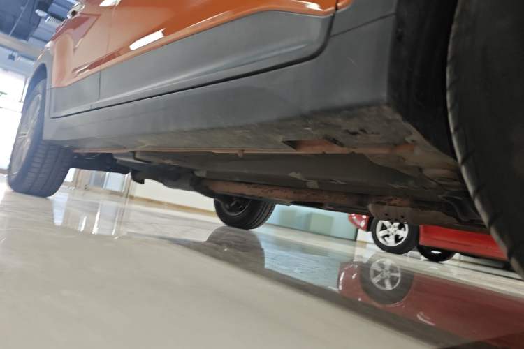 Used Hyundai ix25 2015 2.0L Automatic 4x4 Deluxe DLX Right Side Sill