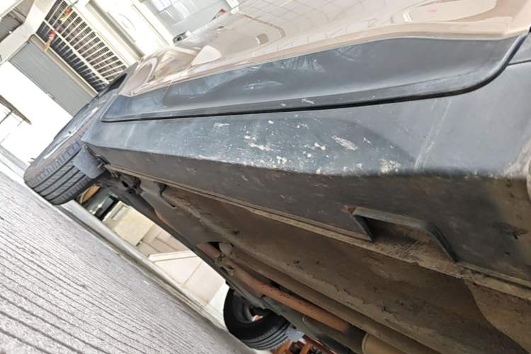 Used Hyundai ix25 2015 1.6L Automatic Two-Wheel Drive Smart GLS Trim Right Side Sill