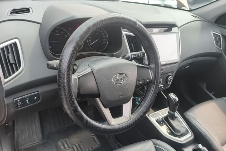 Used Hyundai ix25 2015 1.6L Automatic Two-Wheel Drive Smart GLS Trim Steering Wheel