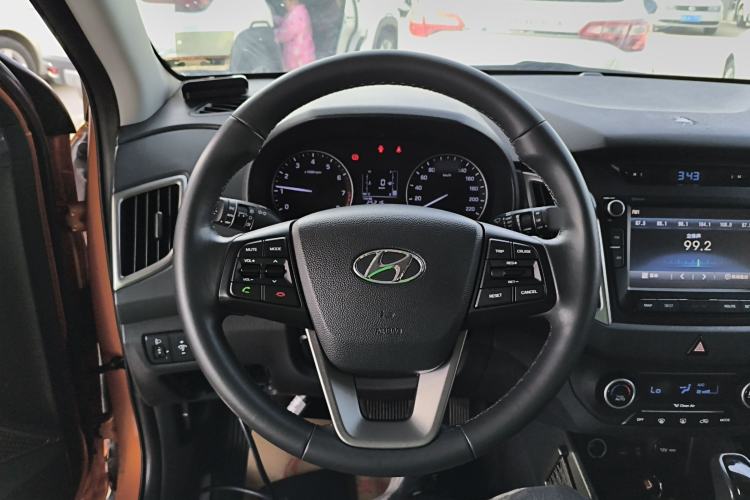 Used Hyundai ix25 2015 1.6L Automatic Two-Wheel-Drive Deluxe DLX Model Steering Wheel