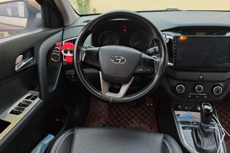 Used Hyundai ix25 2015 1.6L Automatic Two-Wheel Drive Smart GLS Trim Steering Wheel