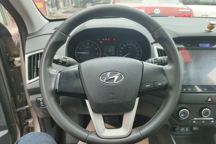 Used Hyundai ix25 2015 1.6L Automatic Two-Wheel Drive Smart GLS Trim Steering Wheel