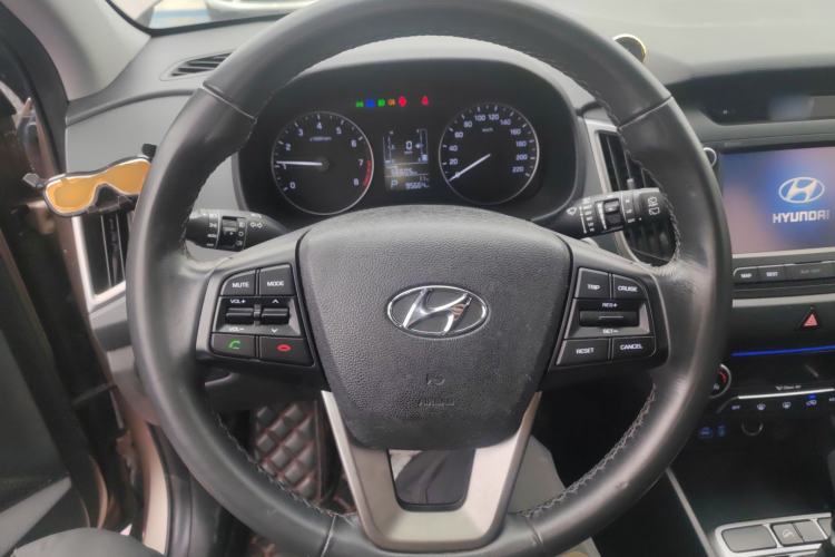 Used Hyundai ix25 2015 1.6L Automatic Two-Wheel-Drive Deluxe DLX Model Steering Wheel