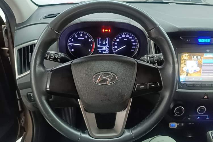 Used Hyundai ix25 2015 1.6L Automatic Two-Wheel Drive Smart GLS Trim Steering Wheel