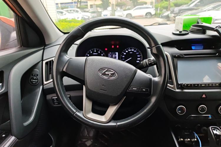Used Hyundai ix25 2015 1.6L Automatic Two-Wheel Drive Smart GLS Trim Steering Wheel