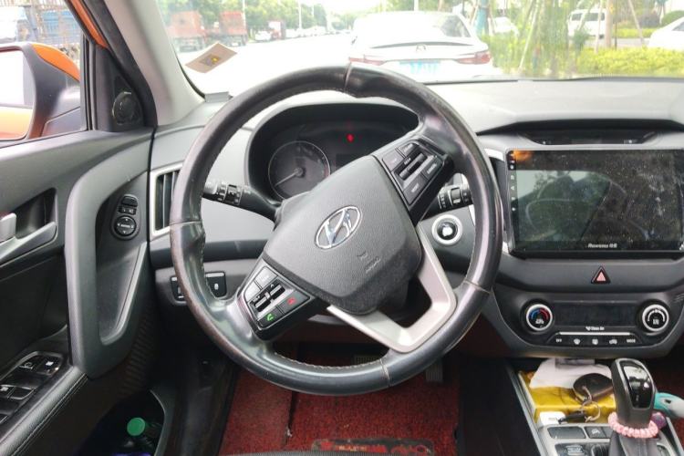 Used Hyundai ix25 2015 1.6L Automatic Two-Wheel-Drive Deluxe DLX Model Steering Wheel