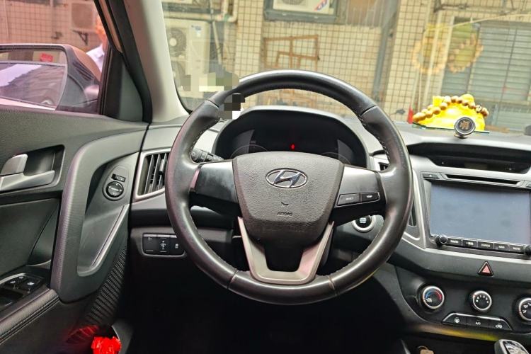 Used Hyundai ix25 2015 1.6L Automatic Two-Wheel Drive Smart GLS Trim Steering Wheel
