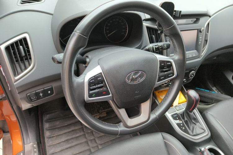 Used Hyundai ix25 2015 1.6L Automatic Two-Wheel-Drive Deluxe DLX Model Steering Wheel