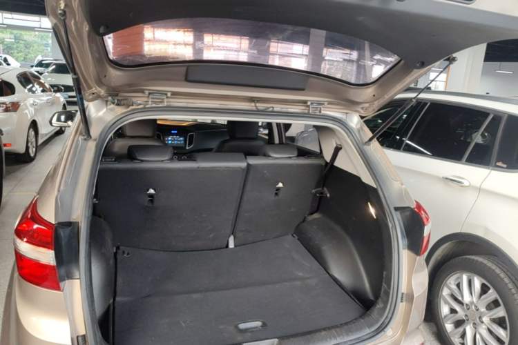 Used Hyundai ix25 2015 1.6L Automatic Two-Wheel Drive Smart GLS Trim Trunk