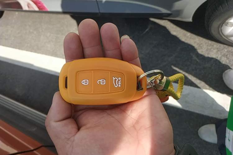 Used Hyundai ix25 2015 1.6L Automatic Two-Wheel-Drive Deluxe DLX Model Vehicle Key