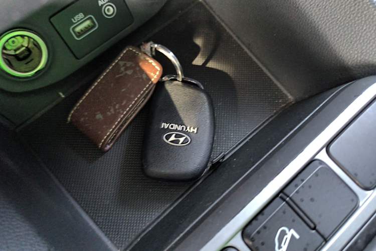 Used Hyundai ix25 2015 1.6L Automatic Two-Wheel-Drive Deluxe DLX Model Vehicle Key