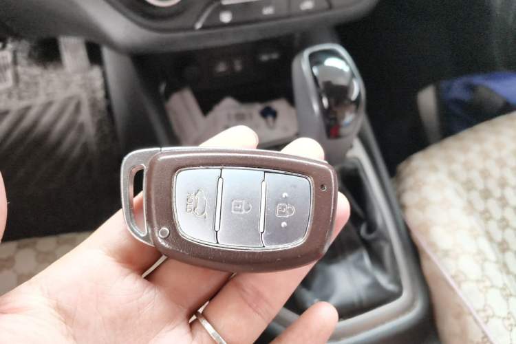 Used Hyundai ix25 2015 1.6L Automatic Two-Wheel Drive Smart GLS Trim Vehicle Key