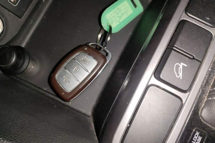 Used Hyundai ix25 2015 1.6L Automatic Two-Wheel Drive Smart GLS Trim Vehicle Key