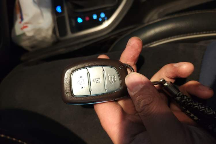 Used Hyundai ix25 2015 1.6L Automatic Two-Wheel Drive Smart GLS Trim Vehicle Key
