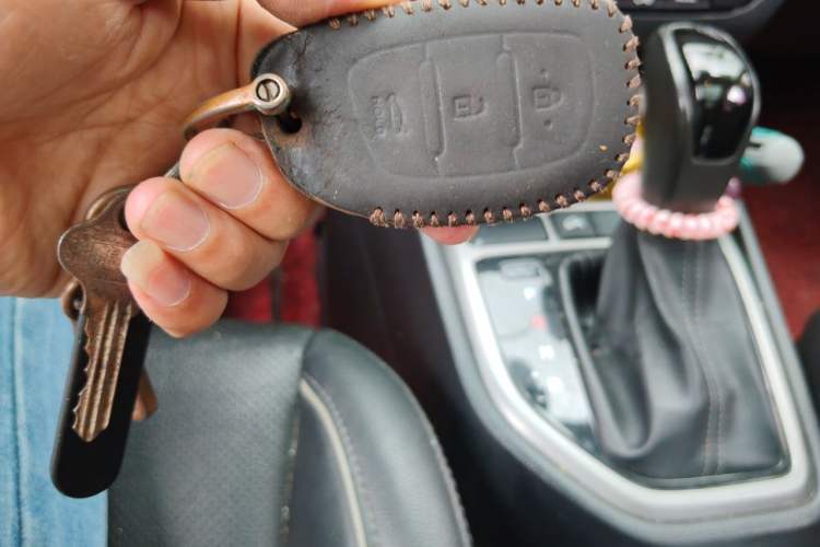 Used Hyundai ix25 2015 1.6L Automatic Two-Wheel-Drive Deluxe DLX Model Vehicle Key