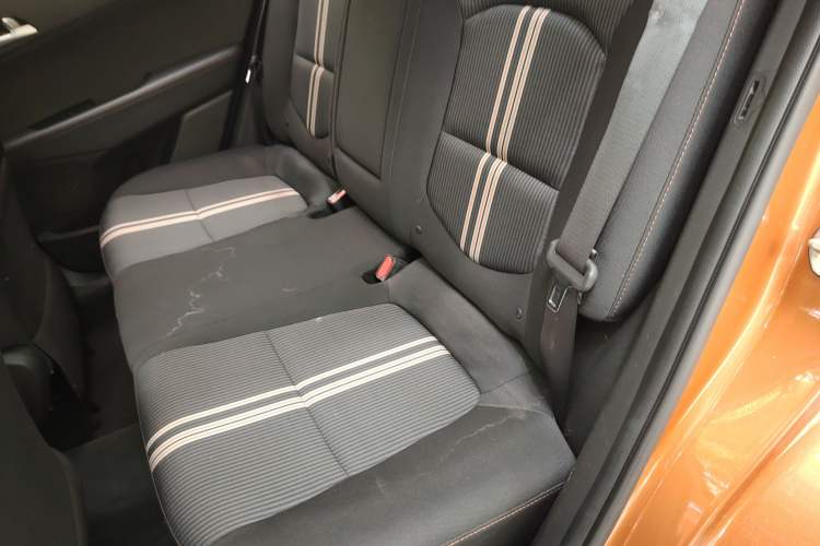 Used Hyundai ix25 2016 1.6T Dual-Clutch Two-Wheel Drive Smart GLS Model Left Rear Seat