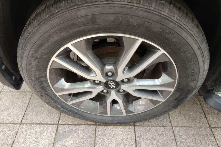 Used Hyundai ix25 2016 1.6T Dual-Clutch Two-Wheel Drive Smart GLS Model Right Rear Wheel Hub