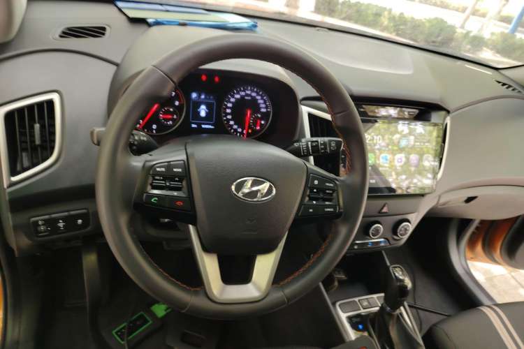 Used Hyundai ix25 2016 1.6T Dual-Clutch Two-Wheel Drive Smart GLS Model Steering Wheel