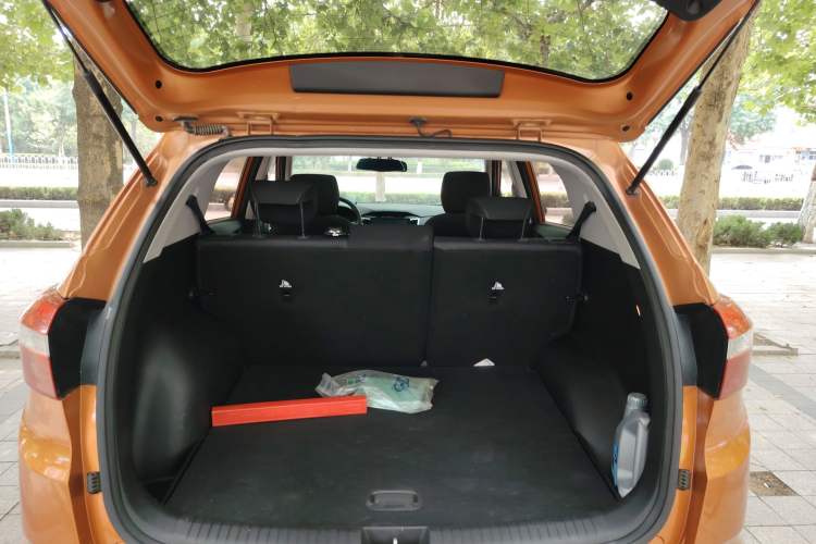 Used Hyundai ix25 2016 1.6T Dual-Clutch Two-Wheel Drive Smart GLS Model Trunk