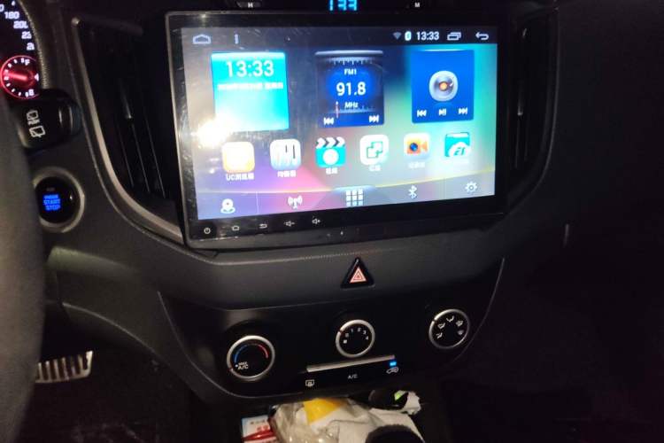 Used Hyundai ix25 2016 1.6T Dual-Clutch Two-Wheel Drive Smart GLS Model Audio And AC Panel