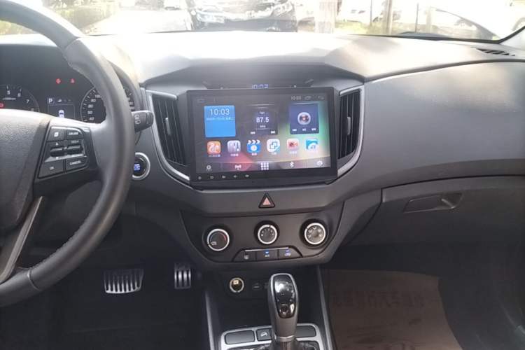 Used Hyundai ix25 2016 1.6T Dual-Clutch Two-Wheel Drive Smart GLS Model Audio And AC Panel
