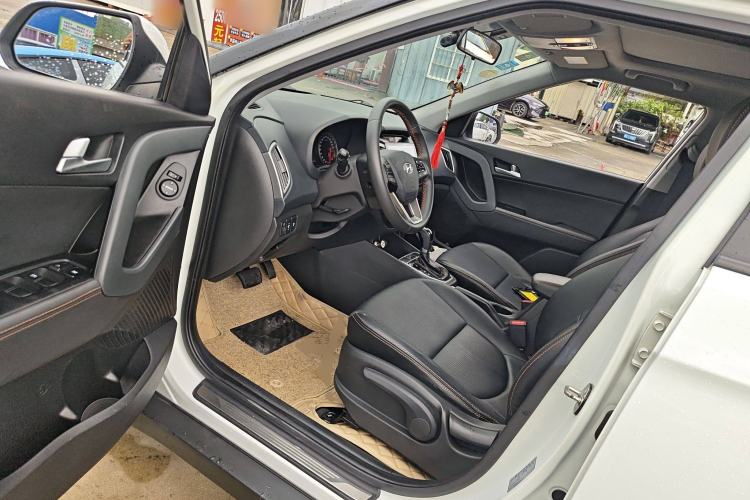 Used Hyundai ix25 2016 1.6T Dual-Clutch Two-Wheel Drive Smart GLS Model Driver Seat