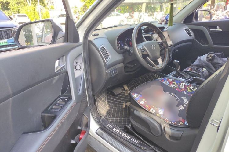 Used Hyundai ix25 2016 1.6T Dual-Clutch Two-Wheel Drive Smart GLS Model Driver Seat