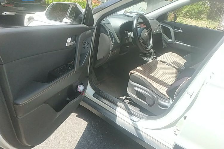 Used Hyundai ix25 2016 1.6T Dual-Clutch Two-Wheel Drive Smart GLS Model Driver Seat