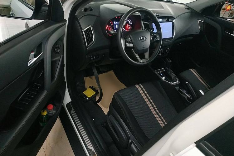 Used Hyundai ix25 2016 1.6T Dual-Clutch Two-Wheel Drive Smart GLS Model Driver Seat