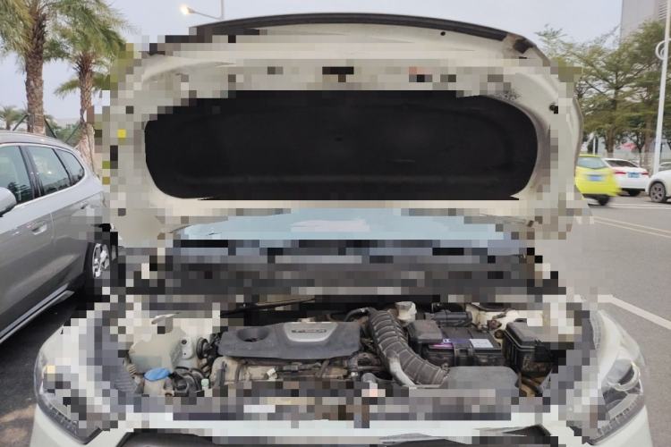 Used Hyundai ix25 2016 1.6T Dual-Clutch Two-Wheel-Drive Deluxe DLX Model Engine Bay