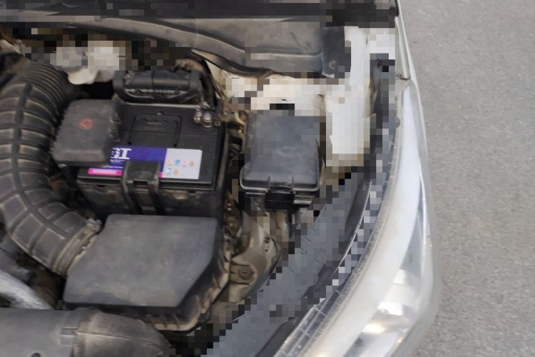 Used Hyundai ix25 2016 1.6T Dual-Clutch Two-Wheel-Drive Deluxe DLX Model Engine Bay Left