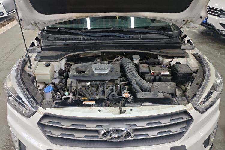 Used Hyundai ix25 2016 1.6T Dual-Clutch Two-Wheel-Drive Deluxe DLX Model Engine Bay