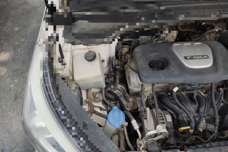 Used Hyundai ix25 2016 1.6T Dual-Clutch Two-Wheel-Drive Deluxe DLX Model Engine Bay Right