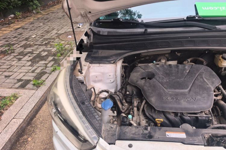 Used Hyundai ix25 2016 1.6T Dual-Clutch Two-Wheel Drive Smart GLS Model Engine Bay Right