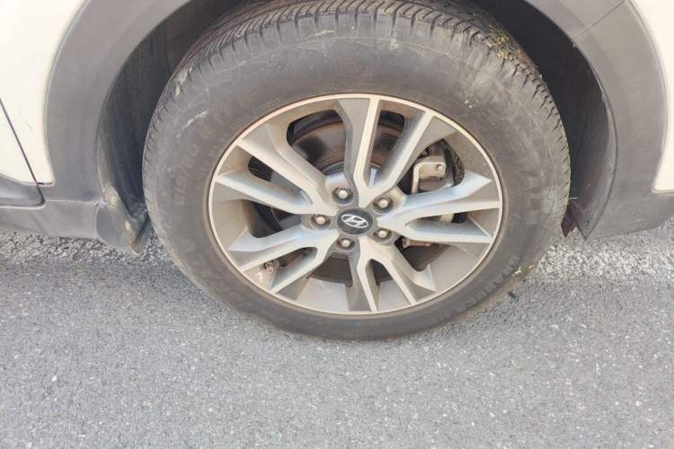 Used Hyundai ix25 2016 1.6T Dual-Clutch Two-Wheel Drive Smart GLS Model Exterior 1