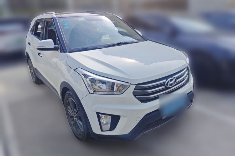 Used Hyundai ix25 2016 1.6T Dual-Clutch Two-Wheel Drive Smart GLS Model Exterior 2
