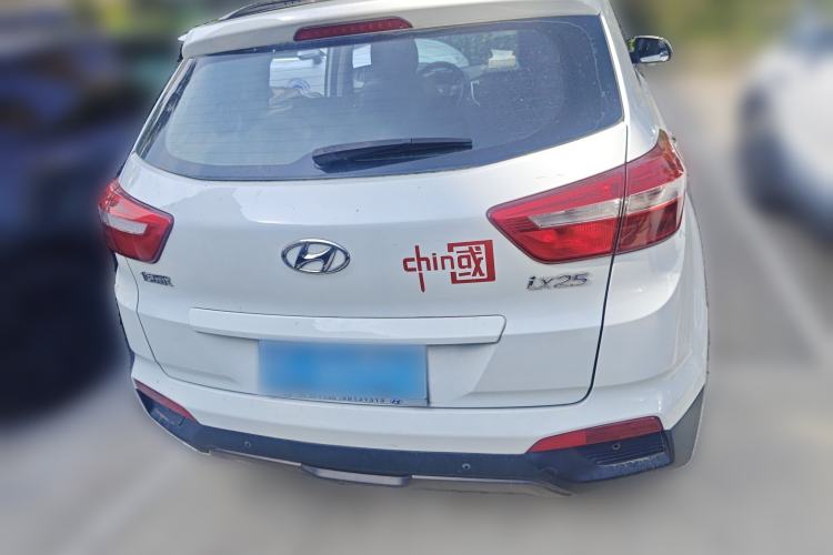 Used Hyundai ix25 2016 1.6T Dual-Clutch Two-Wheel Drive Smart GLS Model Exterior 4
