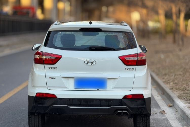 Used Hyundai ix25 2016 1.6T Dual-Clutch Two-Wheel Drive Smart GLS Model Exterior 5