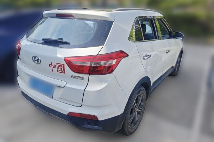 Used Hyundai ix25 2016 1.6T Dual-Clutch Two-Wheel Drive Smart GLS Model Exterior 5