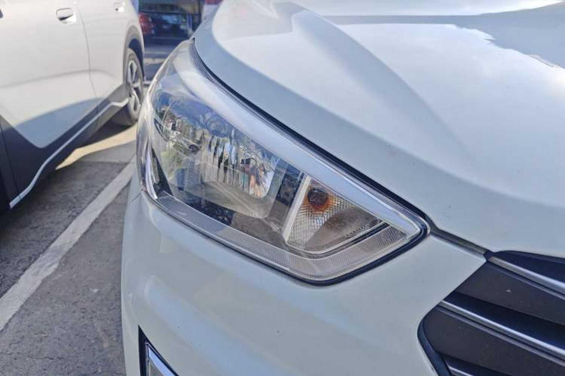 Used Hyundai ix25 2016 1.6T Dual-Clutch Two-Wheel Drive Smart GLS Model Exterior 6