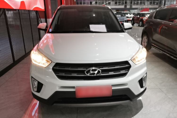 Used Hyundai ix25 2016 1.6T Dual-Clutch Two-Wheel Drive Smart GLS Model Front