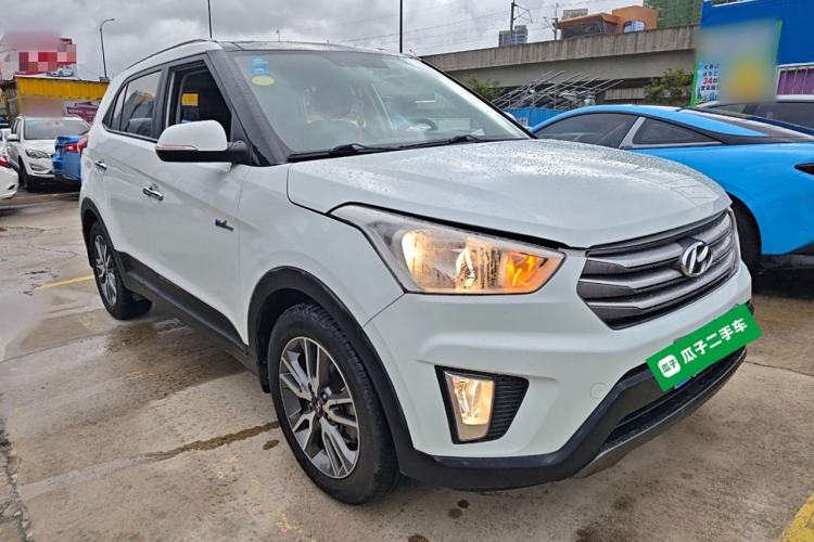 Used Hyundai ix25 2016 1.6T Dual-Clutch Two-Wheel Drive Smart GLS Model Front Right 45 Deg