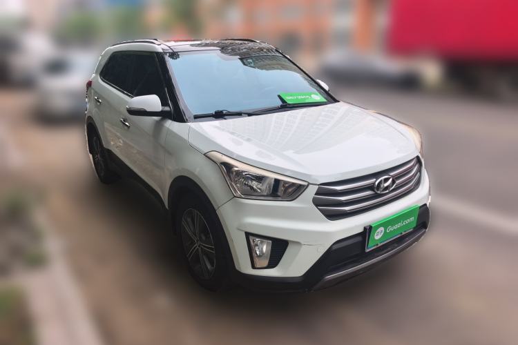 Used Hyundai ix25 2016 1.6T Dual-Clutch Two-Wheel Drive Smart GLS Model Front Right 45 Deg