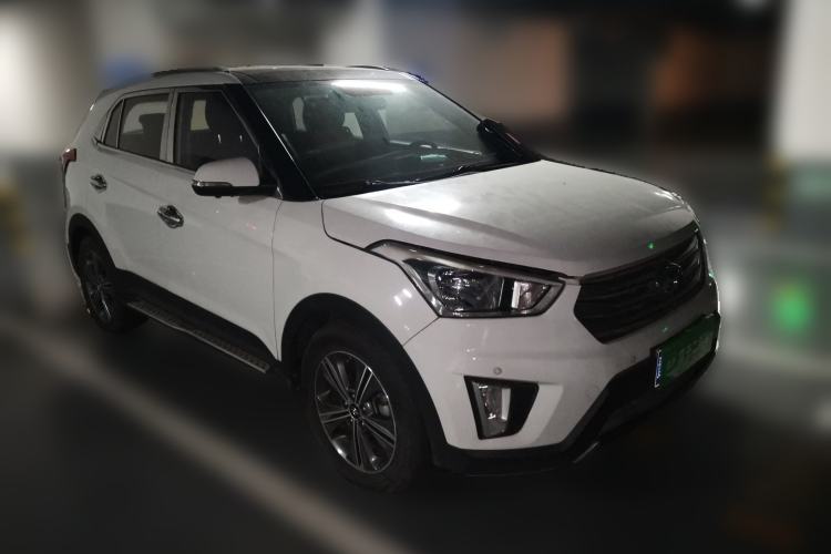 Used Hyundai ix25 2016 1.6T Dual-Clutch Two-Wheel Drive Smart GLS Model Front Right 45 Deg