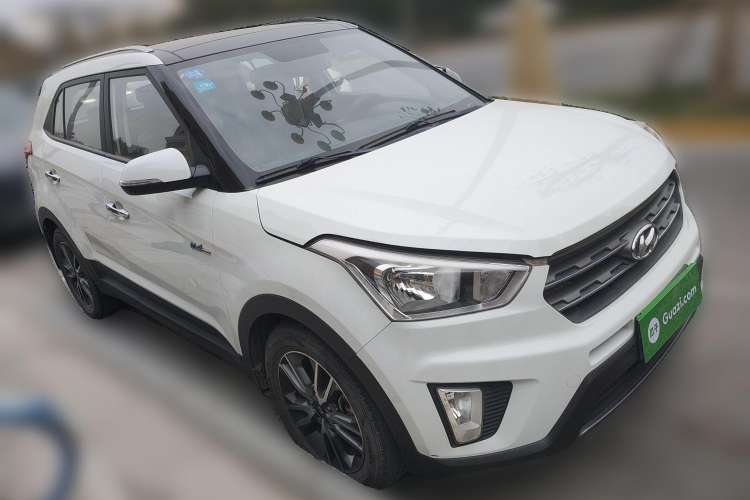 Used Hyundai ix25 2016 1.6T Dual-Clutch Two-Wheel Drive Smart GLS Model Front Right 45 Deg