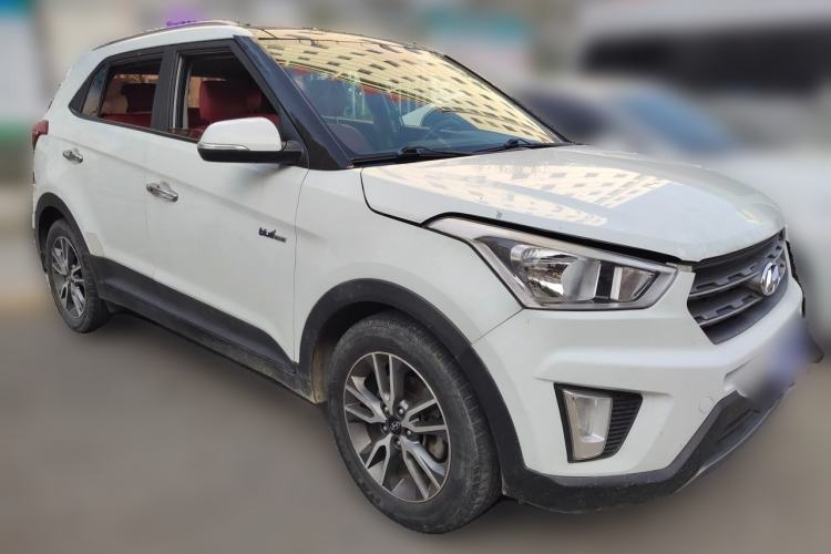Used Hyundai ix25 2016 1.6T Dual-Clutch Two-Wheel Drive Smart GLS Model Front Right 45 Deg