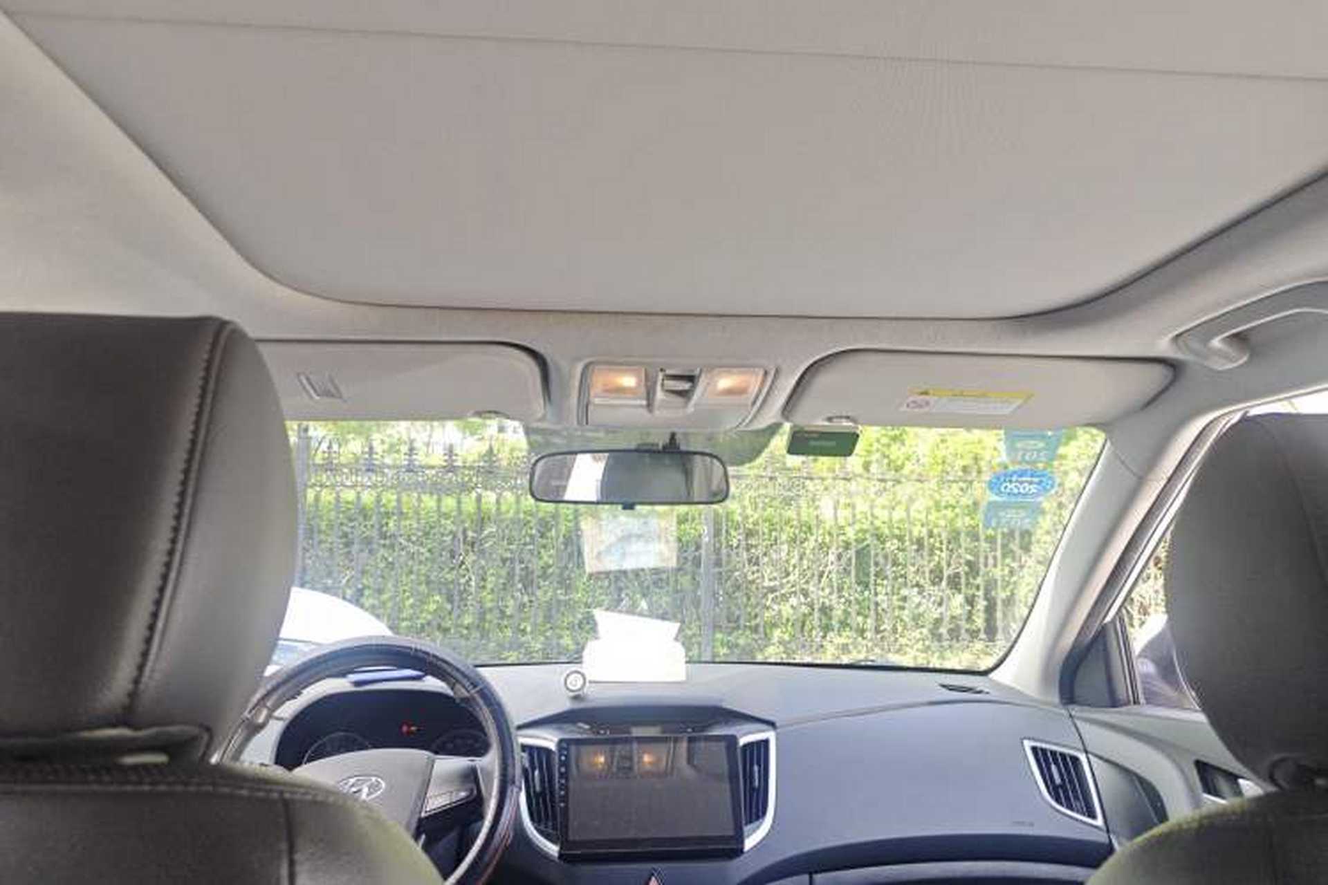 Used Hyundai ix25 2016 1.6T Dual-Clutch Two-Wheel Drive Smart GLS Model Headliner