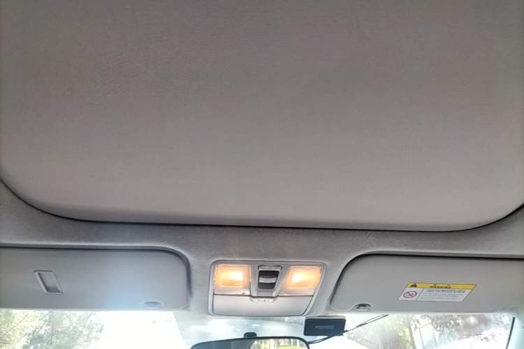 Used Hyundai ix25 2016 1.6T Dual-Clutch Two-Wheel Drive Smart GLS Model Headliner